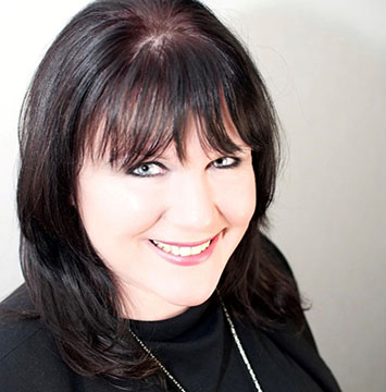 Headshot - Lynne Gerhardt